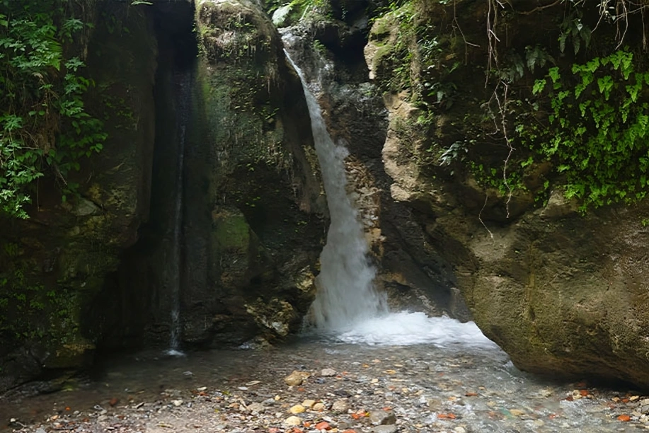 mossy-falls-mussoorie